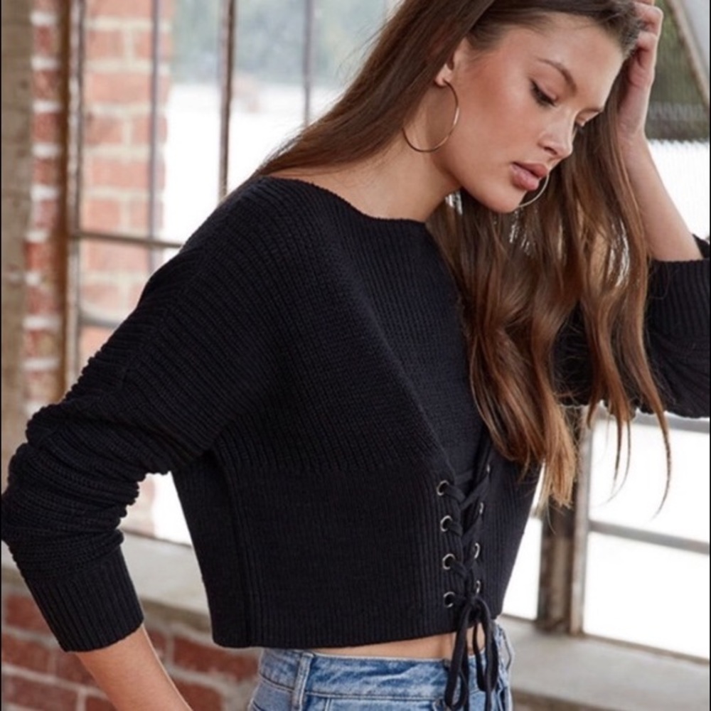 Kendall & Kylie Lace Up Crop Sweater - Black